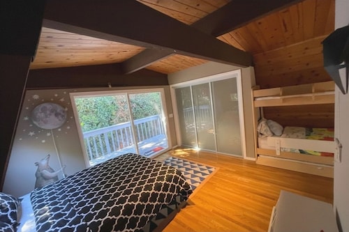 Luxurious Bayview Treehouse Hot Tub 15 min to SF