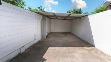 6 habitaciones y acceso a internet