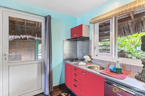 Studio | 1 bedroom, Internet - Romantic Beachfront Escape With Modern Comforts (Moorea-Maiao)