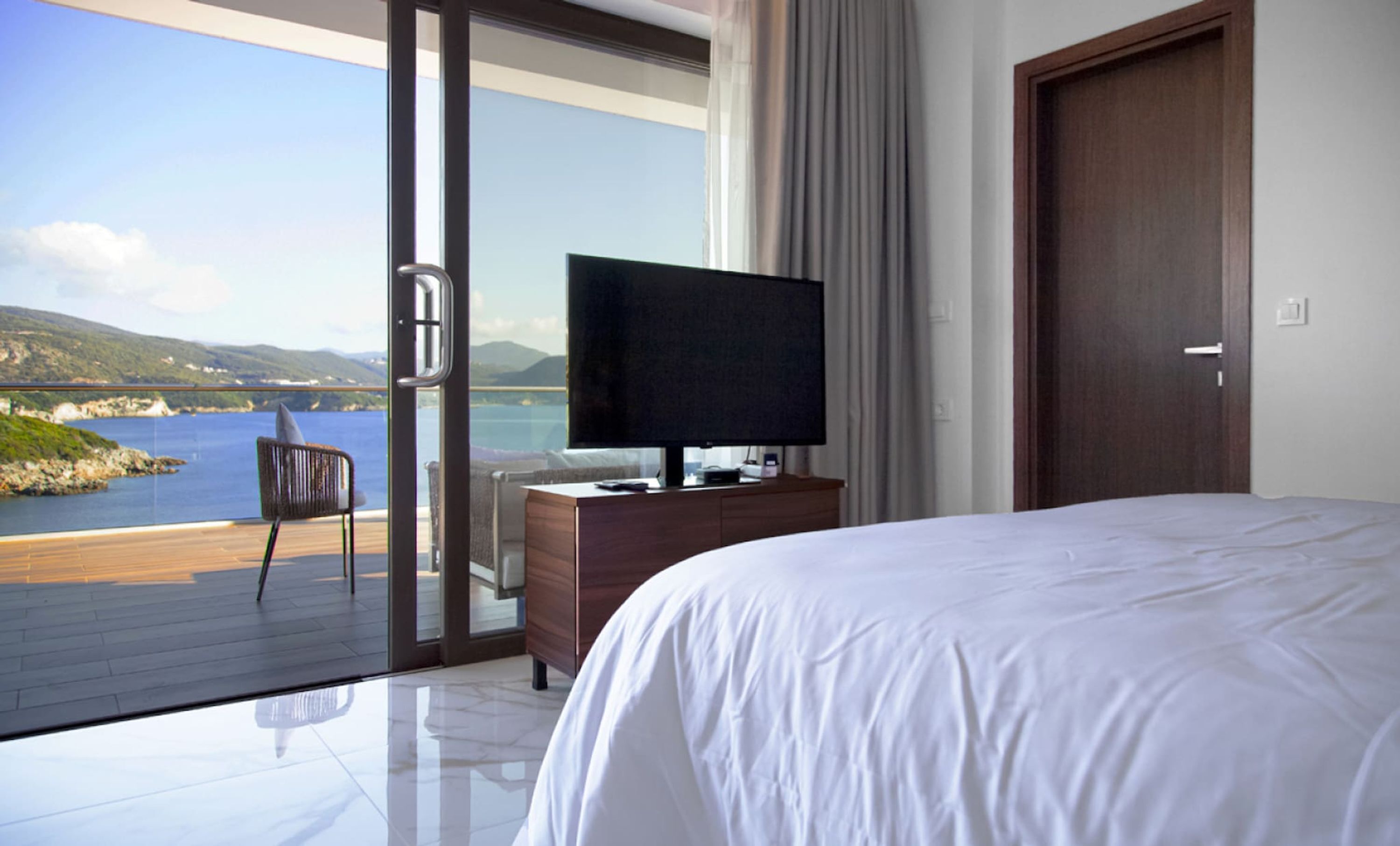 2 bedrooms