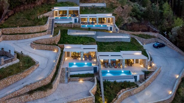 A modern multi-story house with a swimming pool, stone retaining walls, and a winding driveway. - Z4 Delta 2bed in Lefkada (Lefkada)