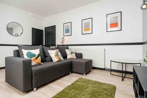 House - 3 Mins to Stadium W M Dishwasher Sofa Bed (Liverpool)