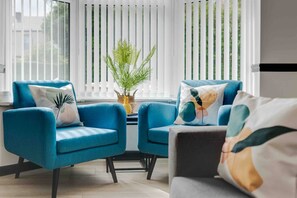 House - 3 Mins to Stadium W M Dishwasher Sofa Bed (Liverpool)