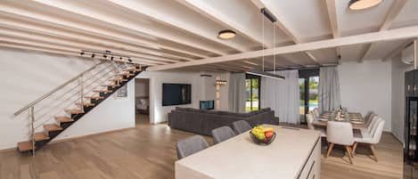 House | 6 bedrooms