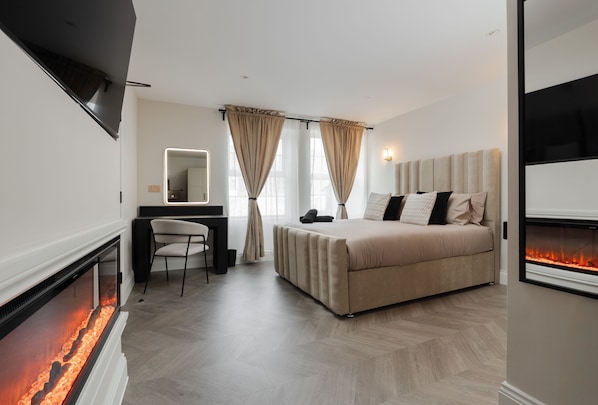 House | 8 bedrooms