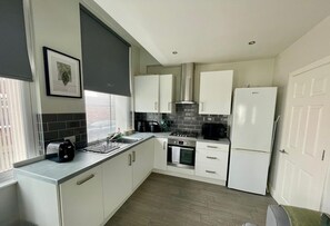 Apartment - Woolton Washer Dryer Sofa Bed Free Parking (Liverpool)