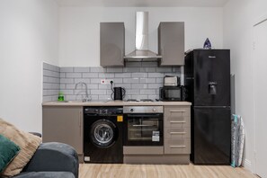Apartment | 1 bedroom - Smart TV W M With Sofa Bed Free Parking (Liverpool)