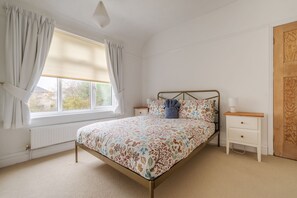 3 bedrooms - Music Lovers Piano Pets OK Driveway Parking (Liverpool)