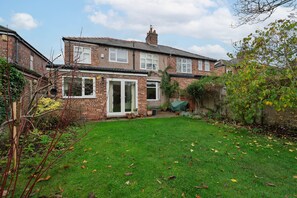 House - Music Lovers Piano Pets OK Driveway Parking (Liverpool)