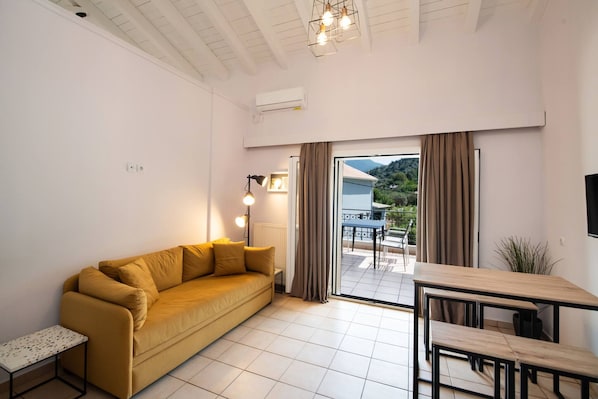 House - Drakatos X Apartment (Lefkada)