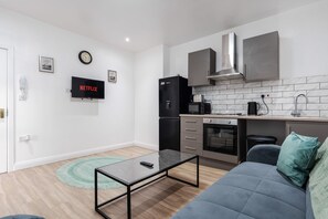 Room - Roof Terrace W M Smart TV Free Parking (Liverpool)