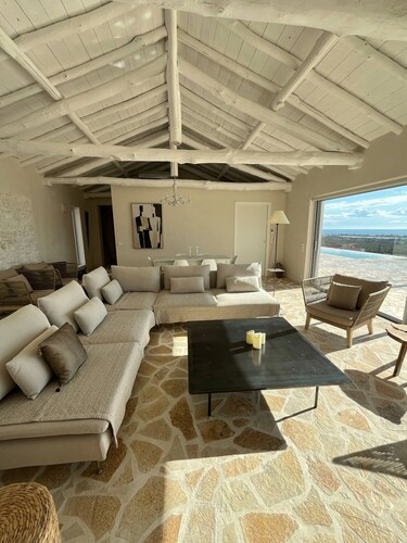 Pasparo Estate in Samos