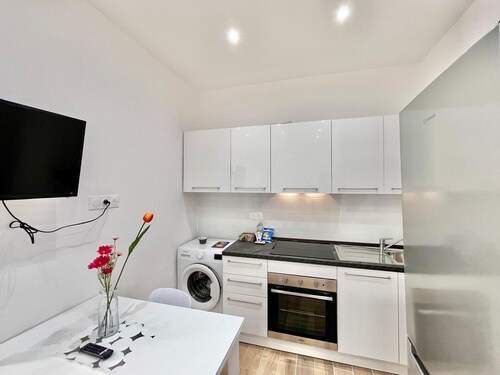 Comfortable 1-bedroom Central Menton
