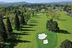 Room - 2BR Napa Getaway Side-by-side Condos Golf View (Napa)