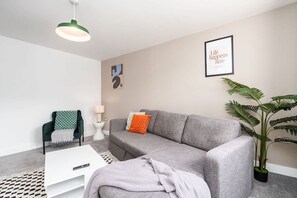 3 bedrooms, Internet - Perfect Booking 3 Bed Spacious Parking (Gloucester)