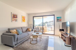 House - 1 Bedroom Renovated Near Monaco (Beausoleil)