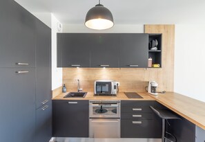 1 bedroom - Beautiful apt With Terrace Pool - Near Monaco (Beausoleil)