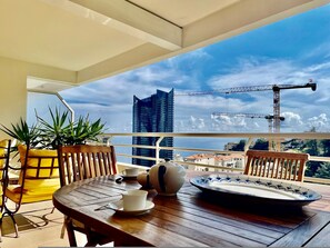 House - 2 Rooms in Luxury Residence Bordering Monaco (Beausoleil)