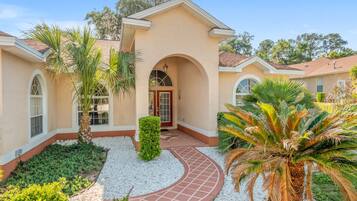 4 bedrooms