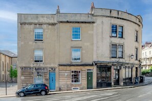 Apartment - Clifton 4BR - Cinema Room Sleeps 8 - Hen Stag Dos (Bristol)
