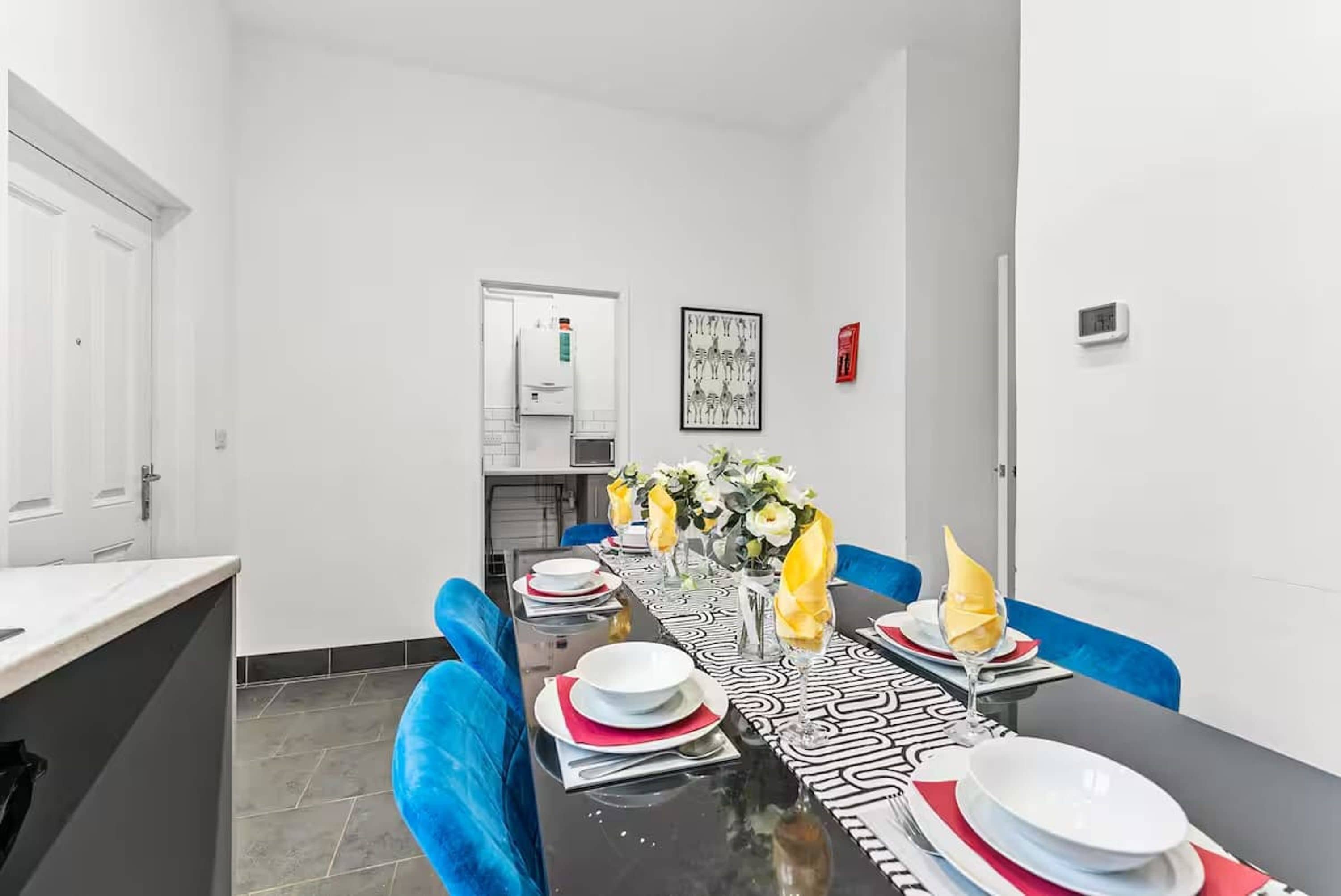 House | 4 bedrooms, Internet