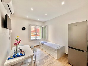 House - Charming 1-bedroom Central Menton (Menton)
