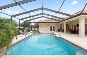 House - Villa Boer Great Family Spot With Pool (Inverness)