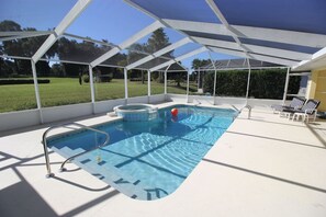 4 bedrooms - Villa Lovie Charming 4-bed 3-bath With Pool spa (Inverness)