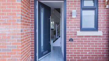 House | 4 bedrooms, Internet