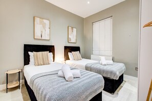 House - Perfect Booking 2 Bed Home in Leyton (London)