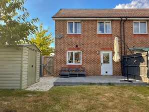 House | 3 bedrooms, Internet - Perfect Booking 3 Bed Home in Central Bracknell (Wokingham)