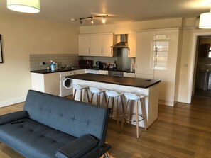 House - Spacious 2-bed Flat by Stockwell Station (London)