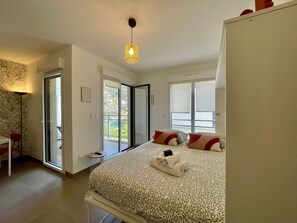 House - Charming Studio With Parking Near Monaco (Beausoleil)