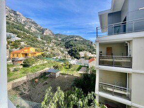 House - Charming Studio With Parking Near Monaco (Beausoleil)