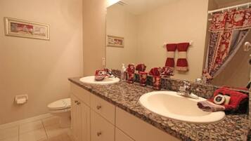 House, Smoking | 3 bedrooms