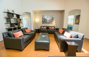 4 bedrooms - Villa 4727 Beautiful Vacation Home Private Pool (Inverness)