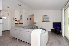 House, Smoking | 2 bedrooms - Villa Mourik Cozy Villa Private Pool (Inverness)