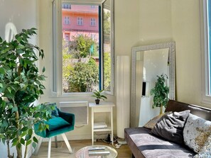 1 bedroom - Charming T2 - 2 Minutes Walk From Monaco (Beausoleil)