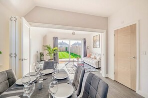 Ferienhaus | 4 Schlafzimmer, Internetzugang