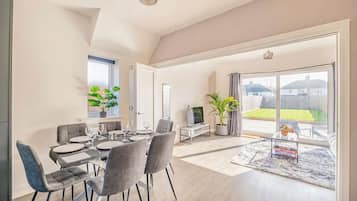 House | 4 bedrooms, Internet