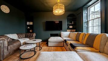 House | 6 bedrooms