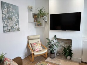 House - Perfect Booking 2 Bed Home in Didsbury Village (Manchester)