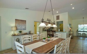 House - Villa Tilly 4 Bedroom With Pool - Family Vacations (Hernando)