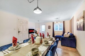 House - Perfect Booking 3 Bed Home in Whitechapel (London)