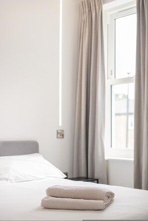 House, Smoking | 2 bedrooms - Modern Brixton Flat 7 (Magherafelt)