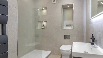 House, Smoking | 2 bedrooms