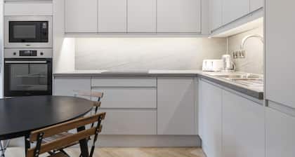Modern Brixton Flat 3