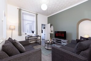 House | 3 bedrooms - Newly Renovated 3BR House Near Hospital uni (Sunderland)