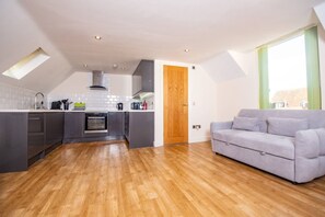House - Newly Renovated Sanctuary for 4 in Charlotte House (Ipswich)