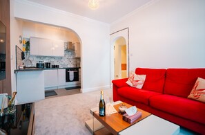 House - Cozy 1BR Seaside Apt in Brighton Marina Village (Brighton)